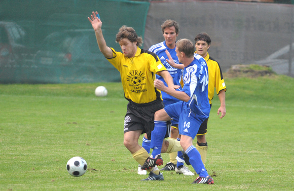 FUSSBALL
