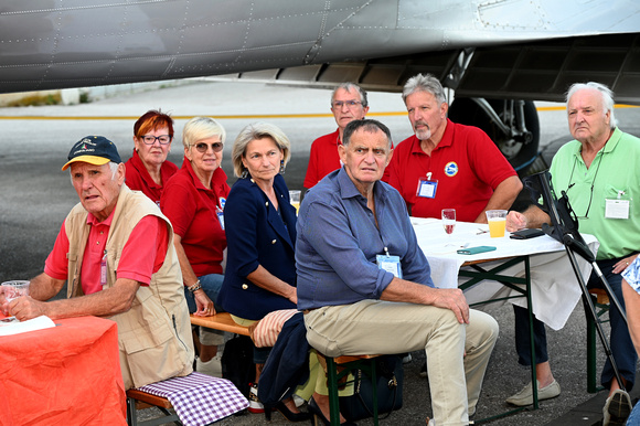 DC-3 CLUB