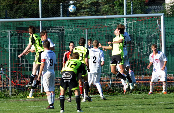 FUSSBALL